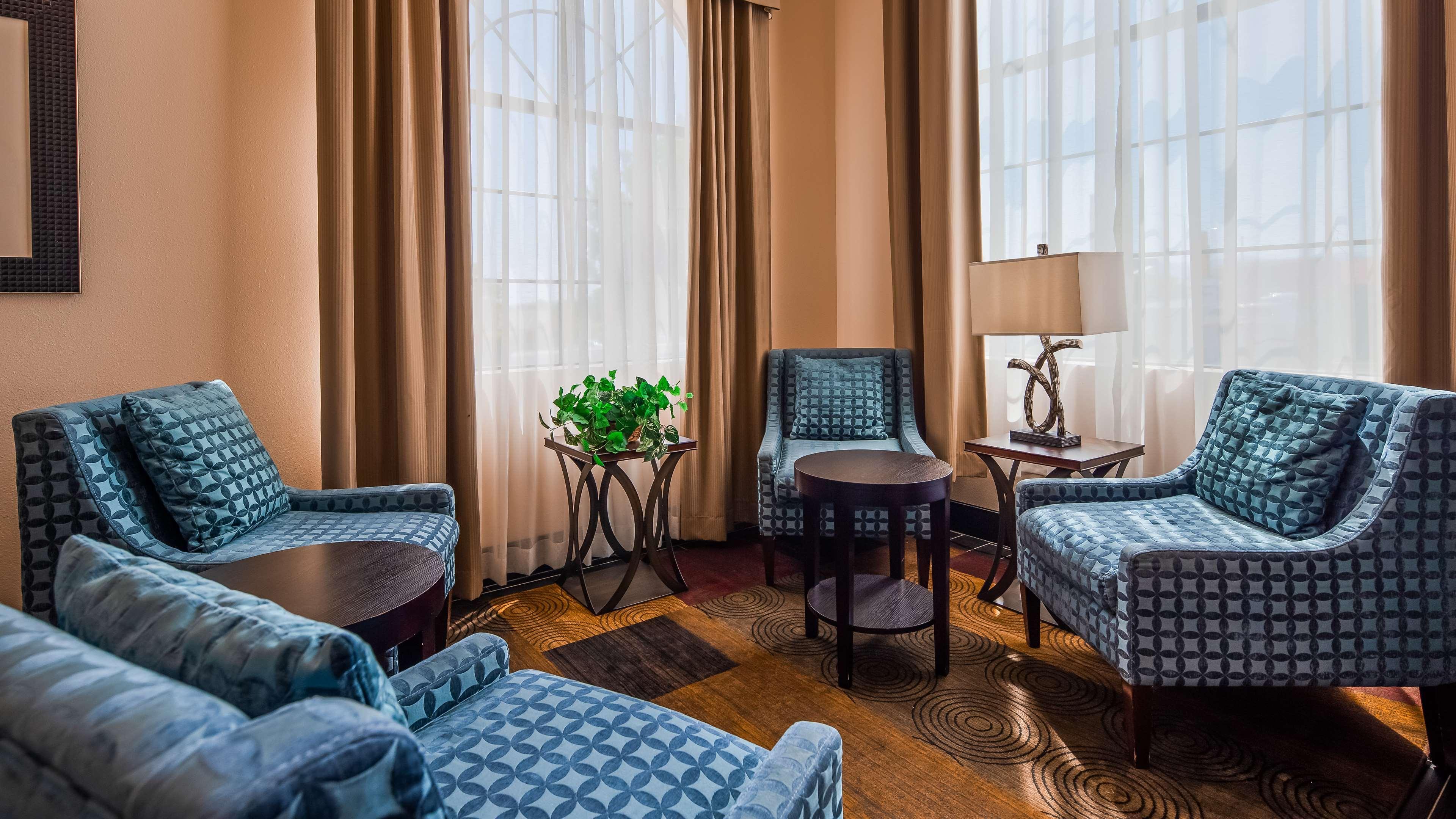 Best Western Plus - Wendover Inn Kültér fotó