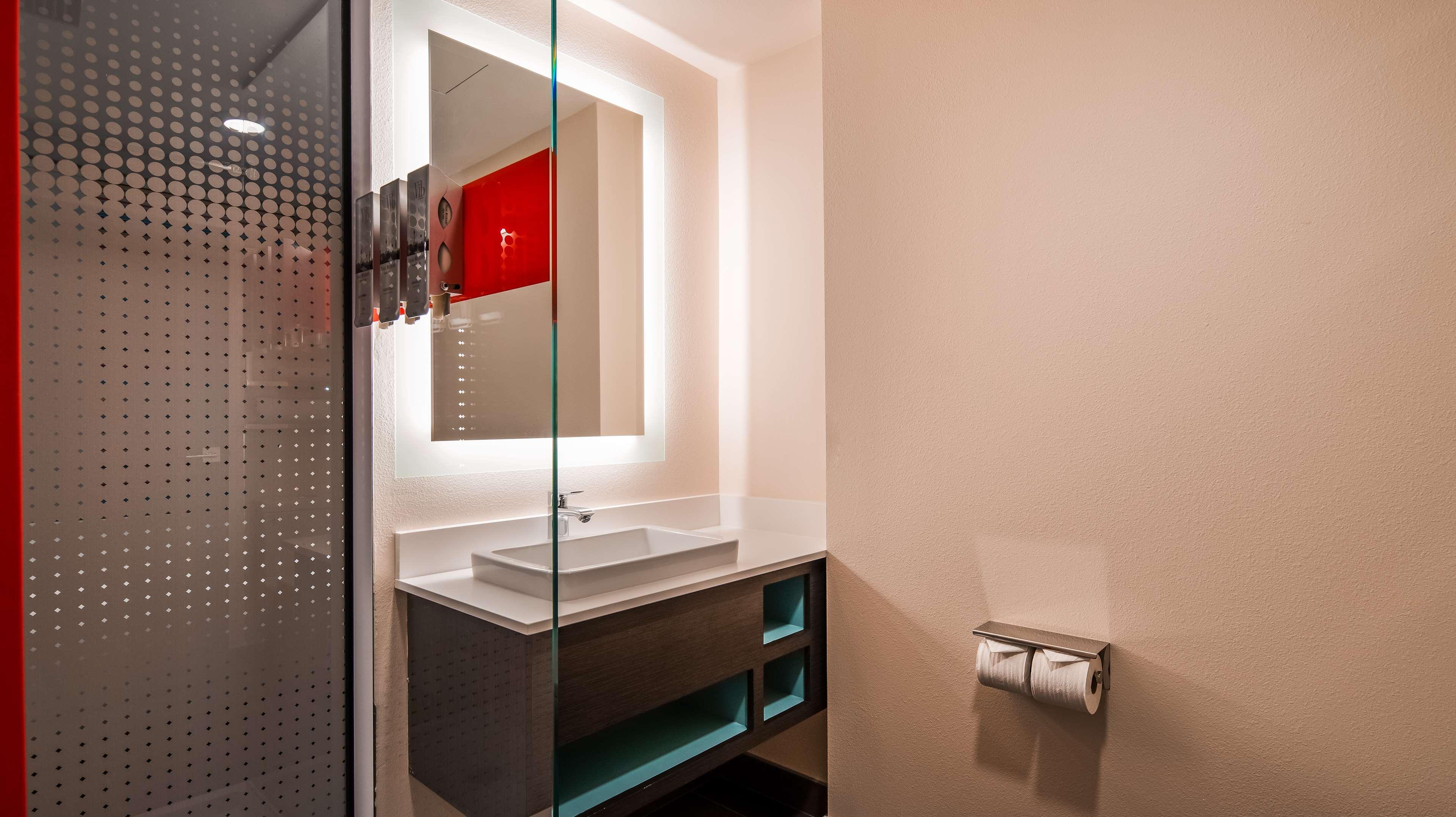 Best Western Plus - Wendover Inn Kültér fotó
