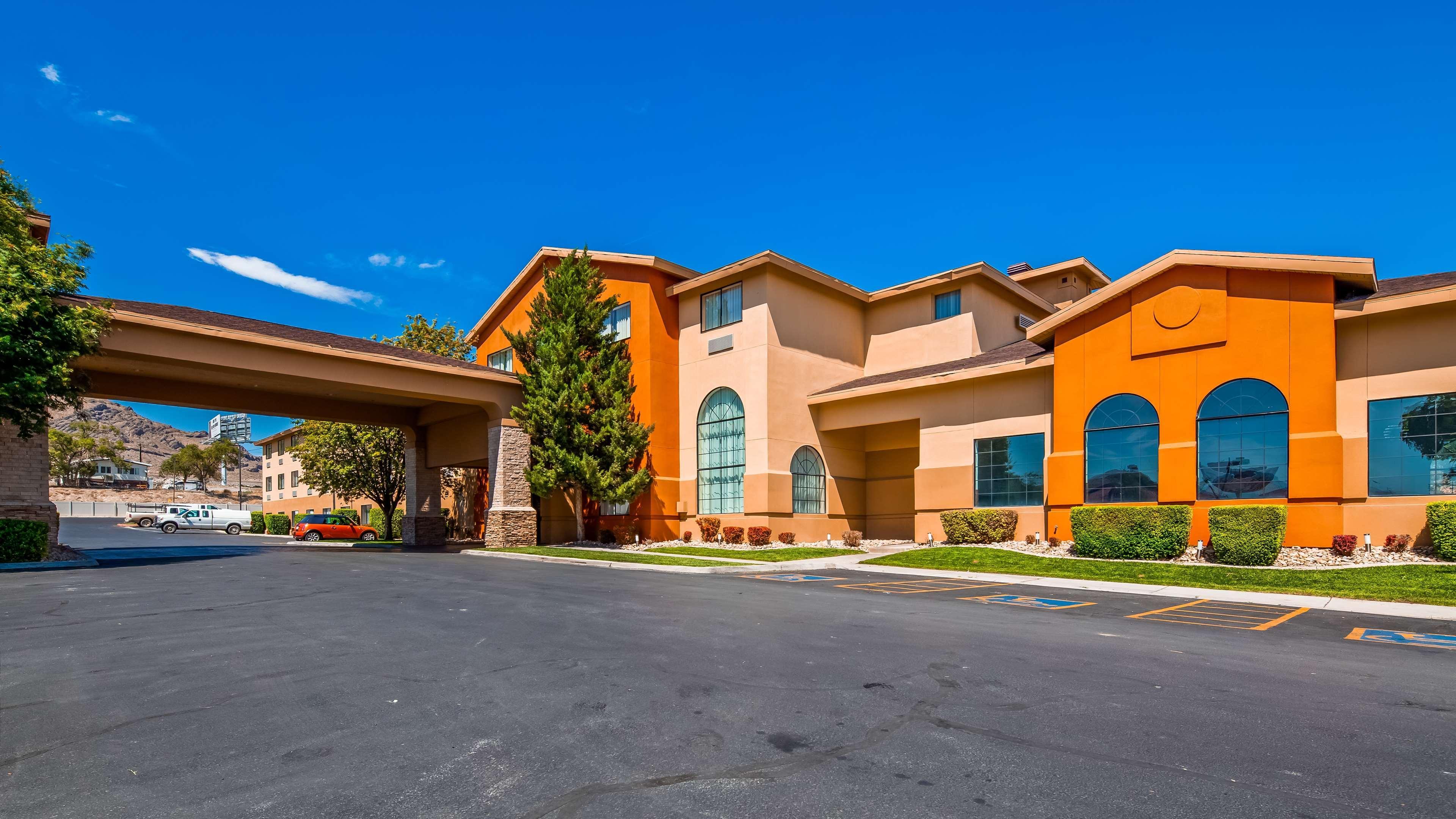 Best Western Plus - Wendover Inn Kültér fotó