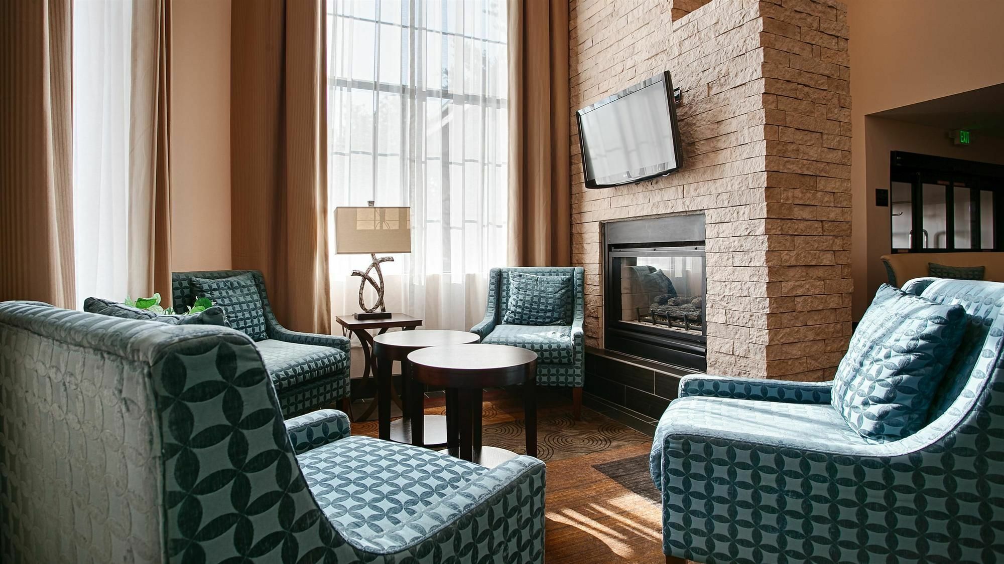 Best Western Plus - Wendover Inn Kültér fotó